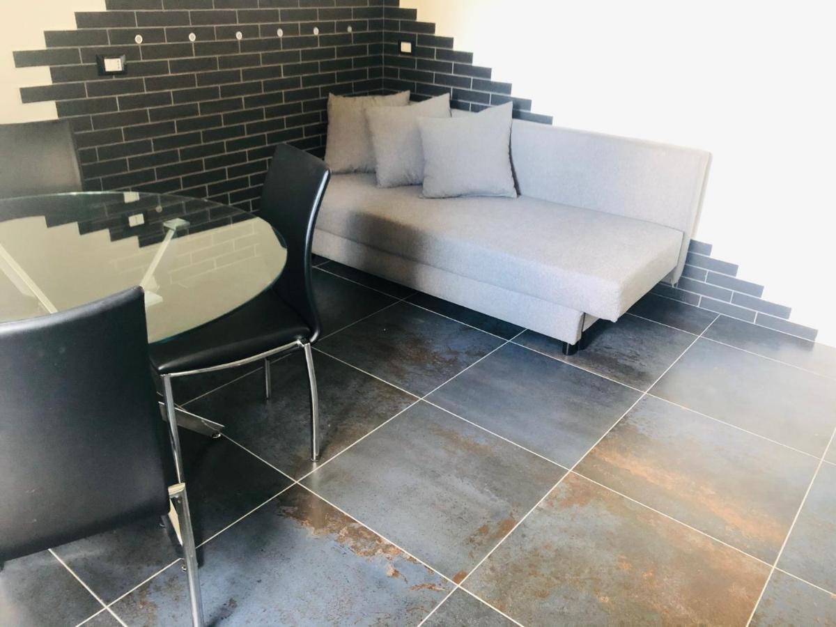 Apartamento Blaxej, Nel Cuore Di Verona, Moderno Ed Elegante, 4 Posti Letto, Wi-Fi, Self Check In Exterior foto