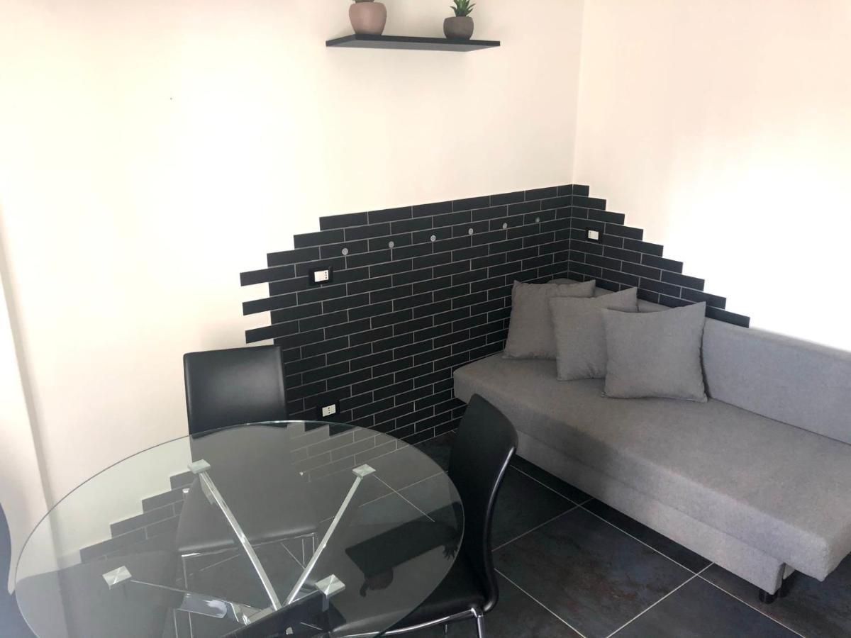 Apartamento Blaxej, Nel Cuore Di Verona, Moderno Ed Elegante, 4 Posti Letto, Wi-Fi, Self Check In Exterior foto