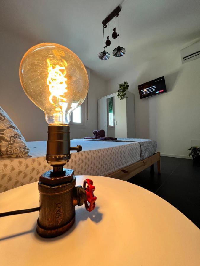 Apartamento Blaxej, Nel Cuore Di Verona, Moderno Ed Elegante, 4 Posti Letto, Wi-Fi, Self Check In Exterior foto